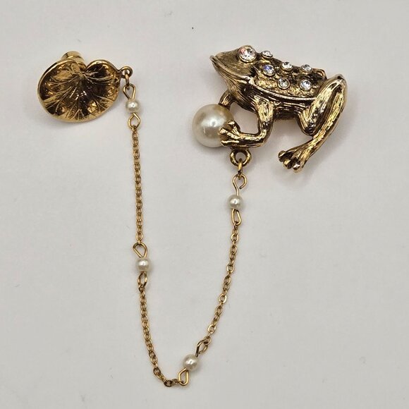 VTG Gold Tone Whimsy Fairy Cottage Frog Lilly pad Chain Link Faux Pearl Tie Tac - Picture 6 of 11